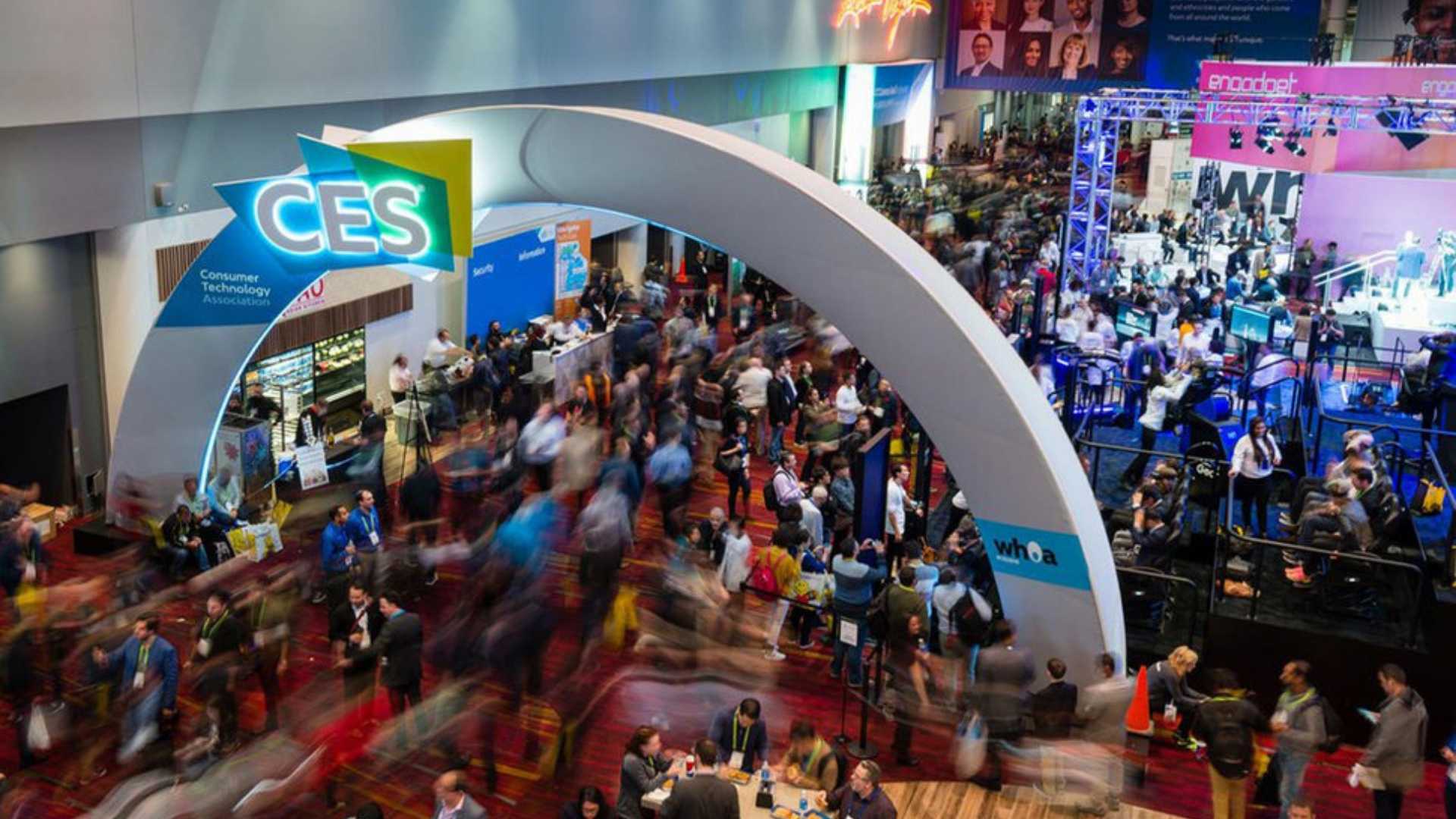 Nella foto: Salone affollato alla fiera CES Las Vegas - Nell'articolo: CES Las Vegas 2023, opportunità per 10 imprese e startup sarde